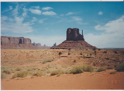 Mon 2 003